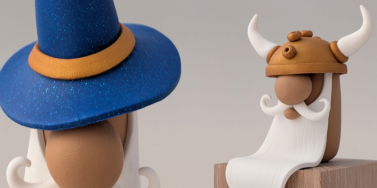 Tibor et ses couvre-chefs, petits personnages décoratifs faits main